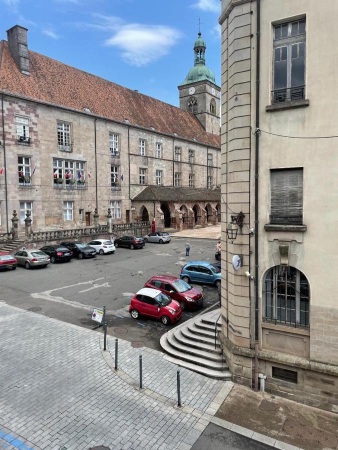 F1 Centre Historique Saint Valbert Luxeuil-les-Bains Esterno foto